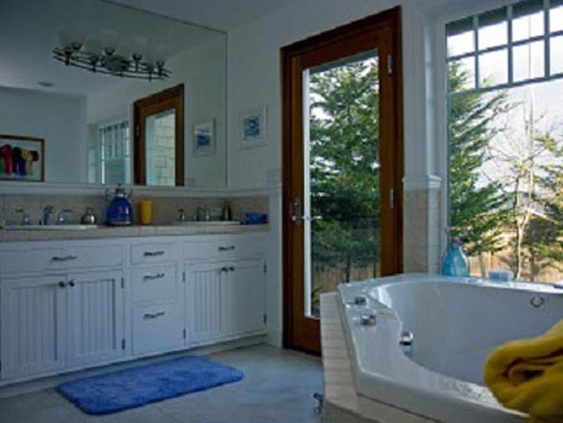 Bathroom-remodel-Belfair-Washington-corner-tub-2-