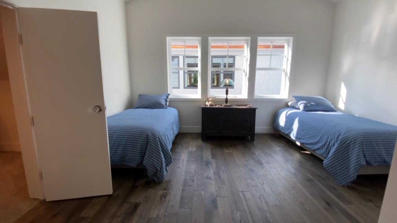 belfair custom home build twin bed guest room