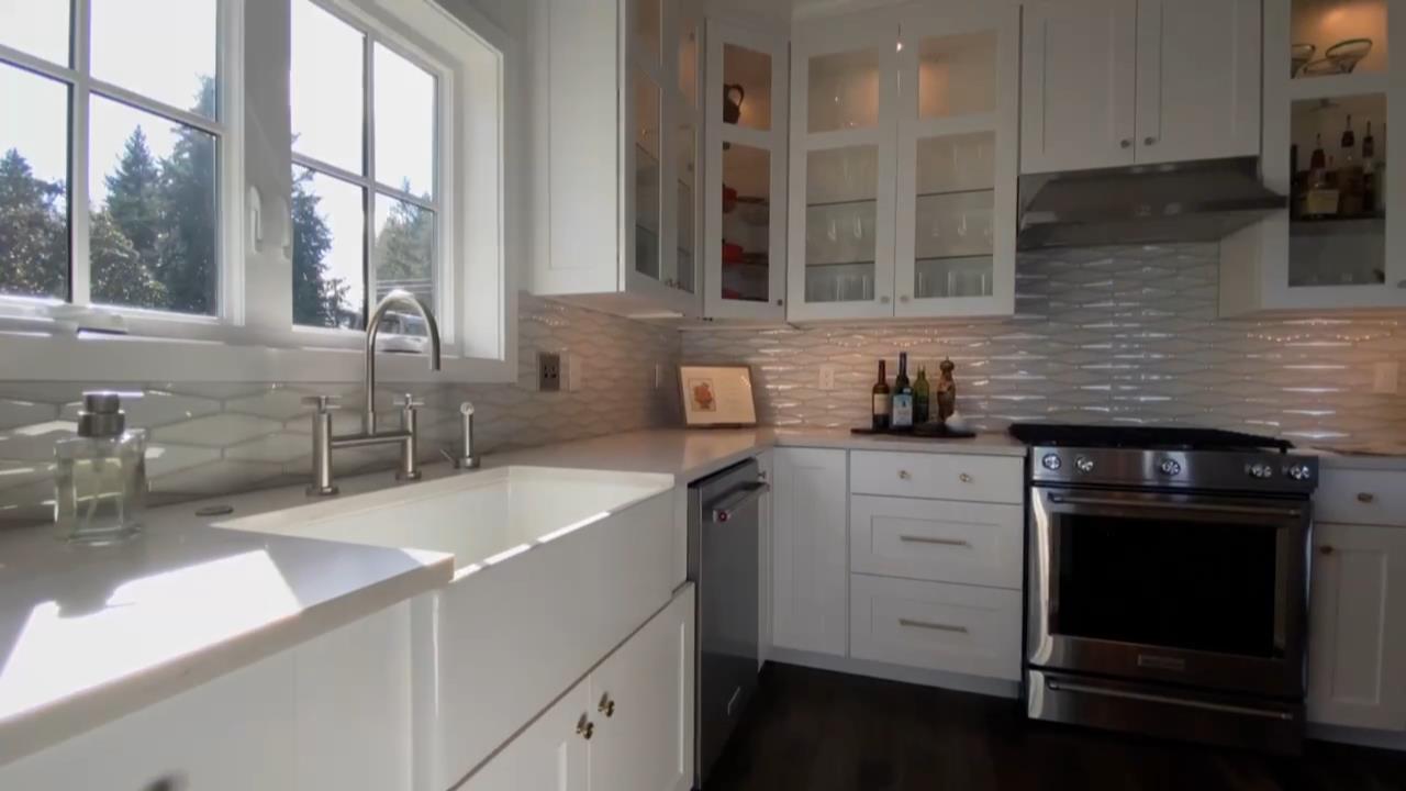 belfair custom home build upper cabinet glass doors