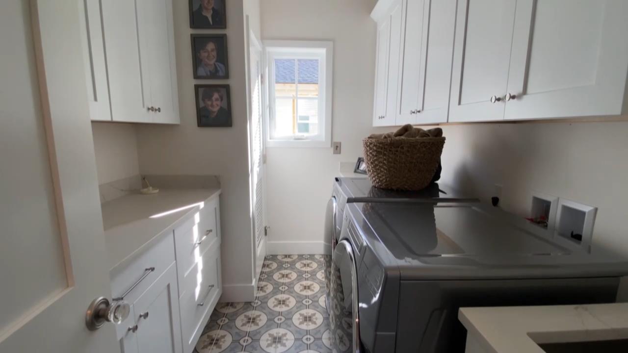 belfair custom home build utility room